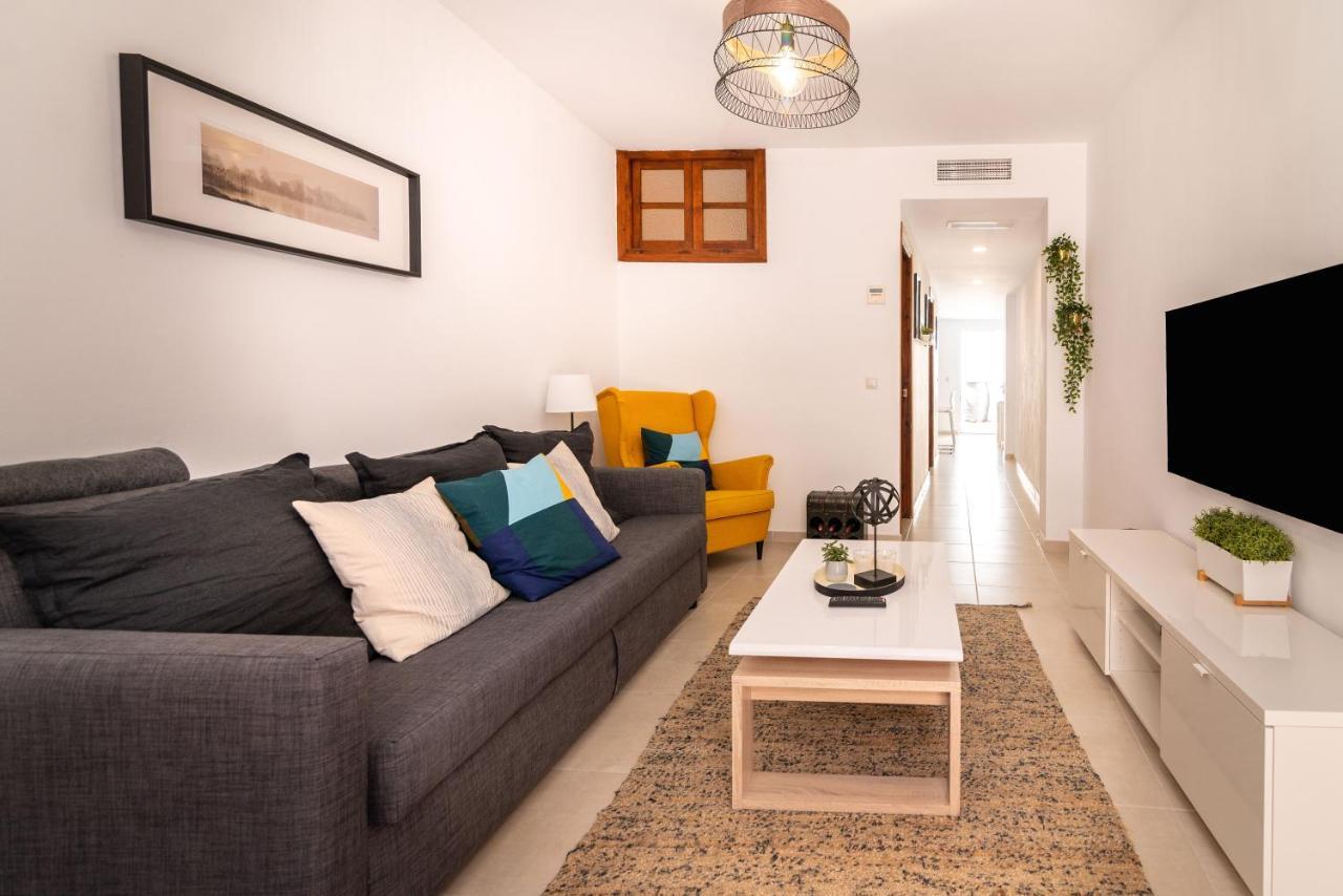 Lovely Cozy 2-Bedroom Residential Home With Patio Benalmádena Εξωτερικό φωτογραφία