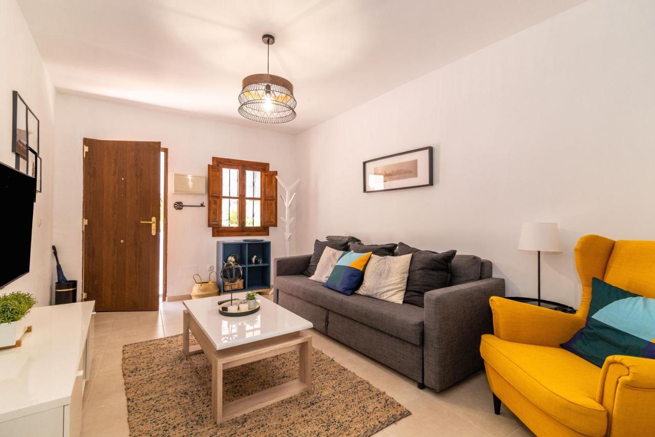 Lovely Cozy 2-Bedroom Residential Home With Patio Benalmádena Εξωτερικό φωτογραφία